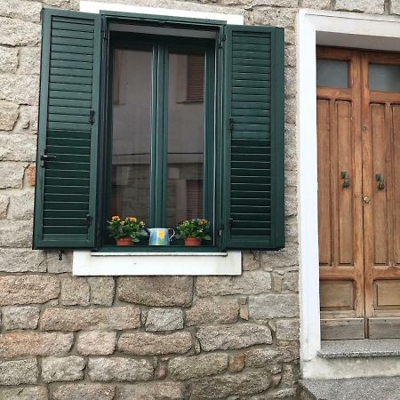 Sardegna vicino ad Olbia La casa nel vicolo Villa Berchidda Esterno foto
